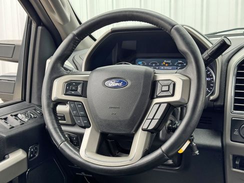 Used 2019 Ford F250 Lariat image 17