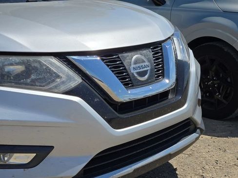 Used 2017 Nissan Rogue SL FWD image 5