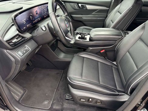 Used 2025 Buick Enclave Preferred AWD/4WD image 14