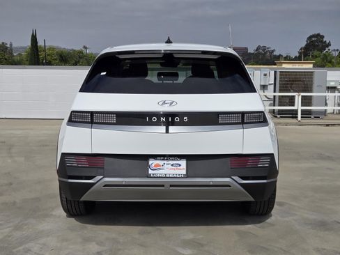 Used 2024 Hyundai Ioniq 5 SEL RWD image 5