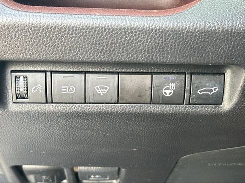 Used 2021 Toyota RAV4 Limited w/ Limited Grade Weather Package AWD/4WD image 18