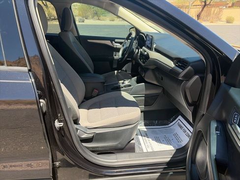 Used 2020 Ford Escape SE FWD image 22