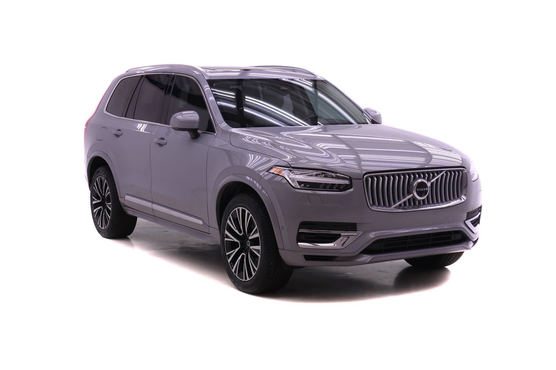 Certified 2025 Volvo XC90 T8 Plus w/ Protection Package Premier AWD/4WD image 2
