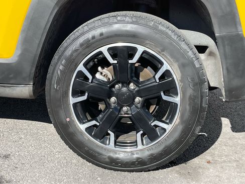 Used 2023 Jeep Renegade Latitude image 10