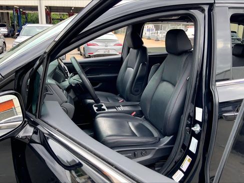Used 2023 Honda Odyssey Sport image 8