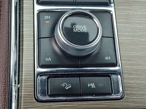Used 2024 Ford Expedition Limited AWD/4WD image 26