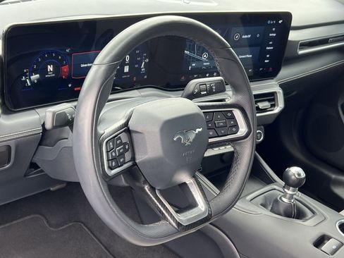 Used 2025 Ford Mustang GT Premium image 13
