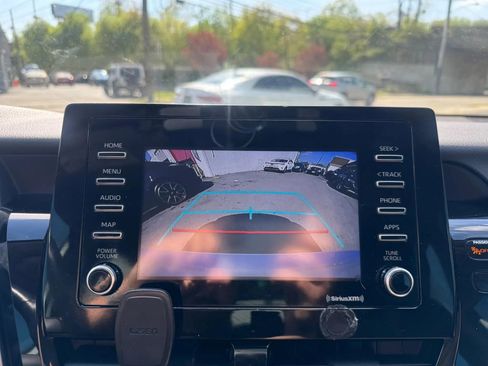 Used 2021 Toyota Camry SE FWD image 17