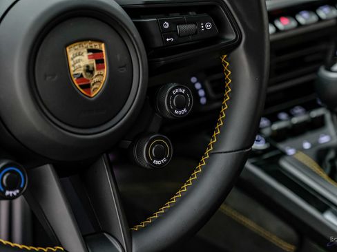 Used 2025 Porsche 911 GT3 RS RWD image 59