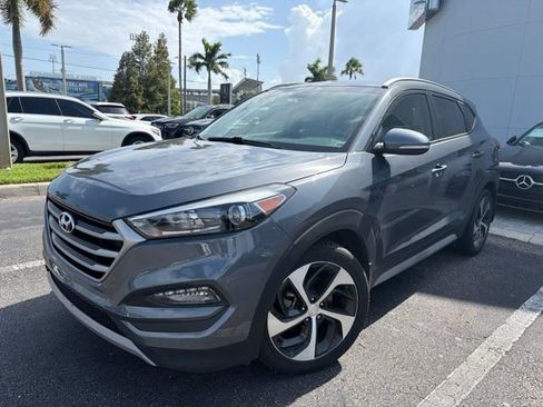Used 2018 Hyundai Tucson Sport FWD image 2