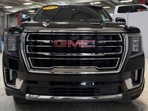 Used 2023 GMC Yukon SLT w/ SLT Premium Package AWD/4WD image 2