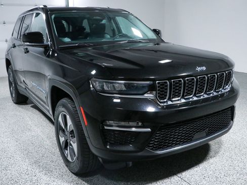 Used 2024 Jeep Grand Cherokee Limited 4xe AWD/4WD image 5