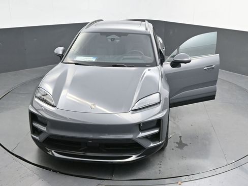 New 2025 Porsche Macan Turbo Electric image 59