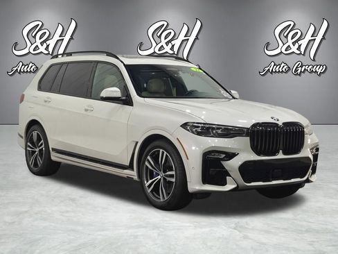 Used 2022 BMW X7 xDrive40i w/ M Sport Package AWD/4WD image 2