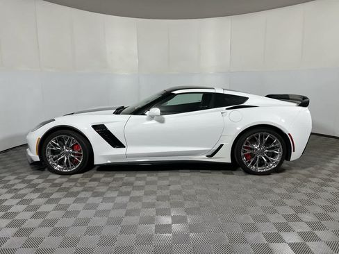 Used 2016 Chevrolet Corvette Z06 w/ 3LZ Preferred Equipment Group RWD image 5