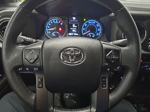 Used 2021 Toyota Tacoma TRD Pro AWD/4WD image 18
