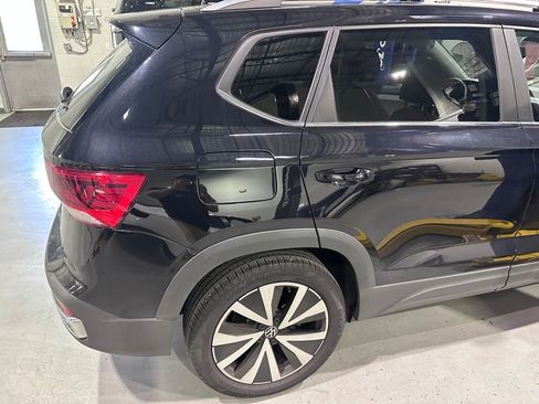 Used 2022 Volkswagen Taos SE AWD/4WD image 14