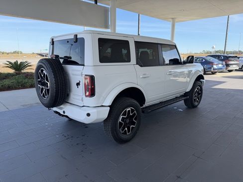 Used 2023 Ford Bronco Outer Banks image 6