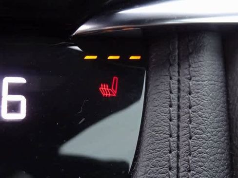 Used 2021 Cadillac XT6 Premium Luxury image 36