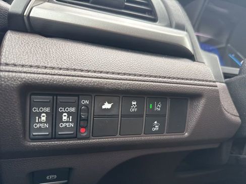 Used 2018 Honda Odyssey EX-L image 37