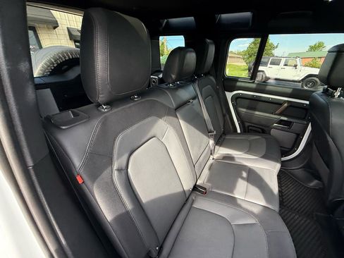 Used 2023 Land Rover Defender 110 X-Dynamic SE AWD/4WD image 40