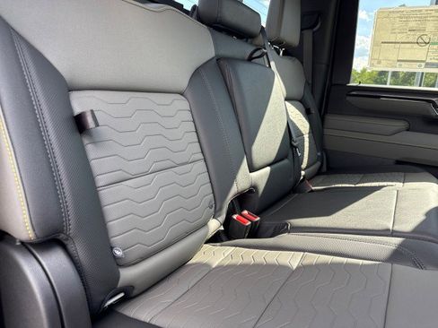 New 2026 Chevrolet Silverado 2500 ZR2 w/ LPO, Dark Essentials Package AWD/4WD image 18