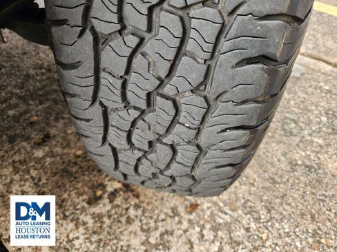 Used 2024 Toyota Tacoma TRD Off-Road image 19