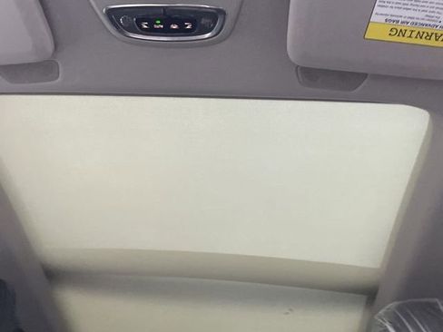 Used 2018 Volvo XC90 T8 Momentum w/ Convenience Package image 12