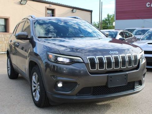 Used 2019 Jeep Cherokee Latitude Plus w/ Comfort/Convenience Group image 1