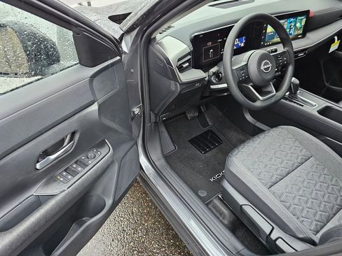 New 2026 Nissan Kicks SV w/ SV Premium Package image 9
