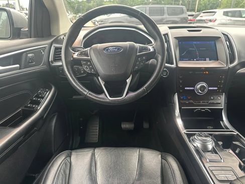 Used 2020 Ford Edge Titanium w/ Equipment Group 301A AWD/4WD image 19