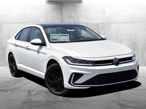 New 2026 Volkswagen Jetta SE FWD image 2