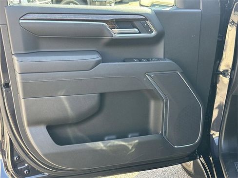 New 2026 GMC Sierra 1500 Elevation w/ LPO, Elevation Black Package image 19