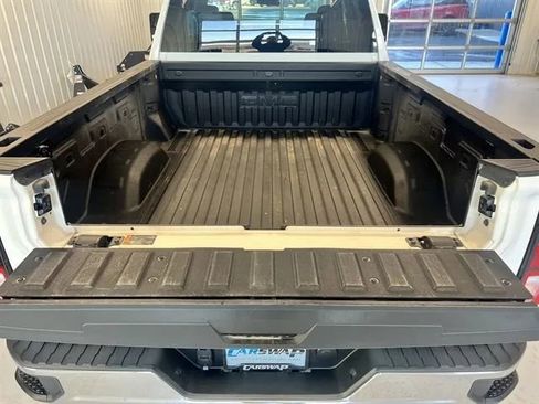 Used 2022 GMC Sierra 2500 SLE w/ SLE Value Package; image 19