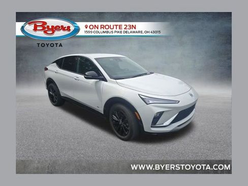 Used 2025 Buick Envista Sport Touring FWD image 1