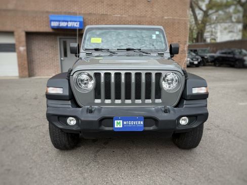 Used 2018 Jeep Wrangler Unlimited Sport S AWD/4WD image 2
