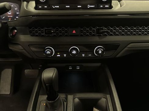 Used 2023 Honda Accord LX image 21