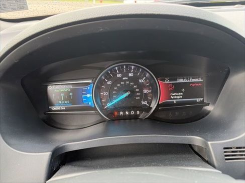 Used 2018 Ford Explorer XLT w/ Equipment Group 202A AWD/4WD image 14