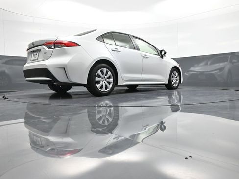 Certified 2022 Toyota Corolla LE FWD image 29