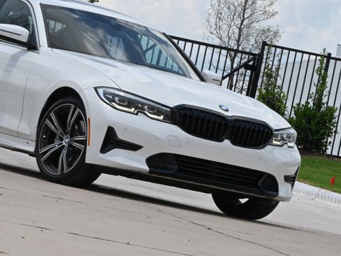 Used 2022 BMW 330i xDrive Sedan w/ Driving Assistance Package AWD/4WD image 39