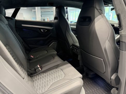 Used 2020 Lamborghini Urus AWD/4WD image 25