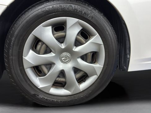 Used 2017 MAZDA MAZDA3 Sport FWD image 26