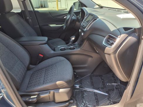 Used 2024 Chevrolet Equinox LT FWD image 9