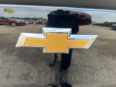 Used 2023 Chevrolet TrailBlazer LT w/ Convenience Package FWD image 32