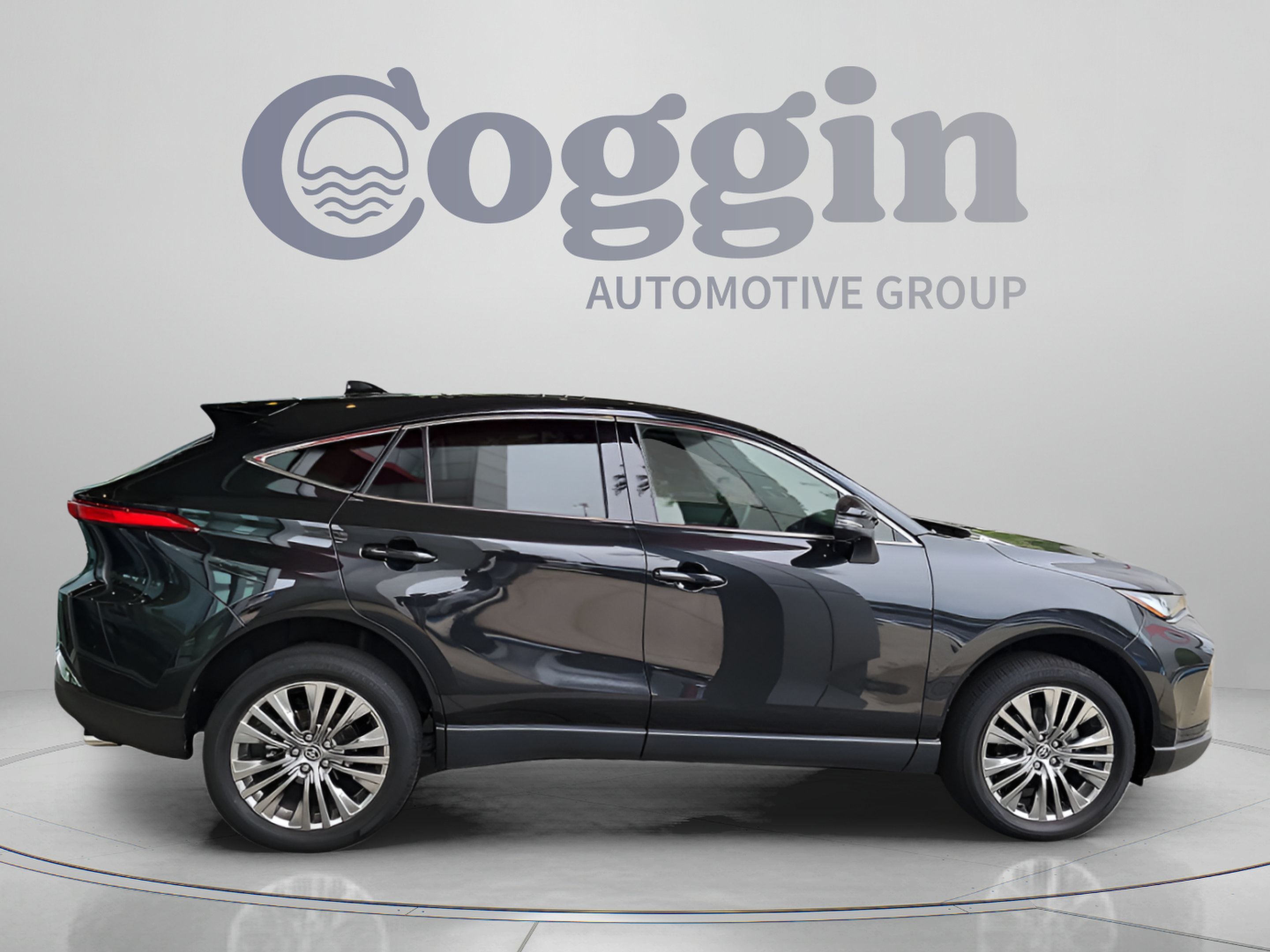 Used 2022 Toyota Venza Limited w/ Advanced Technology Package AWD/4WD image 5