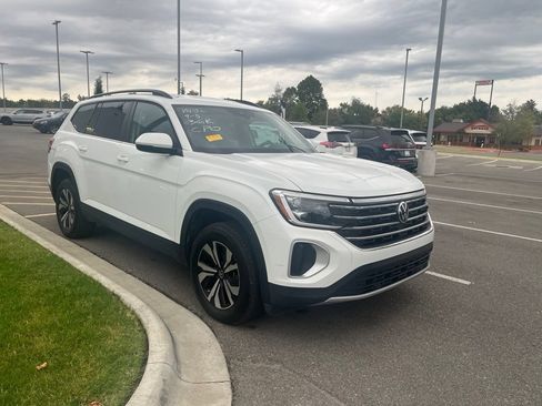 Used 2024 Volkswagen Atlas SE FWD image 5