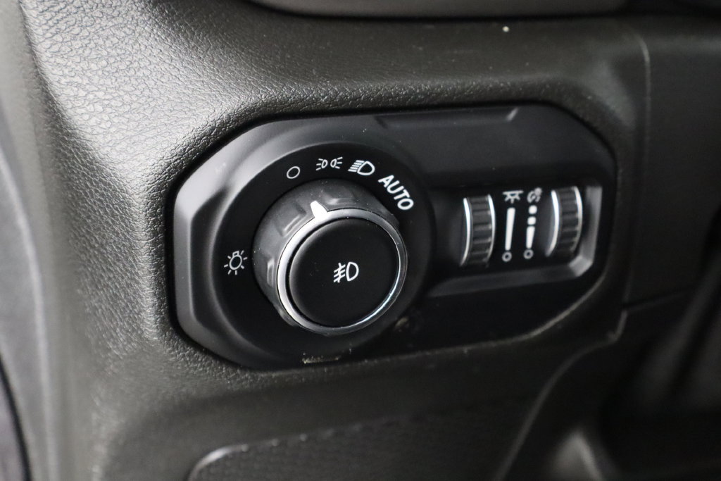 Used 2021 Jeep Wrangler Unlimited Sahara AWD/4WD image 23