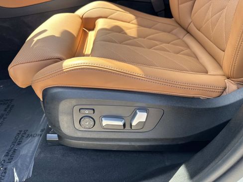 Used 2026 BMW X5 xDrive50e w/ M Sport Package image 15