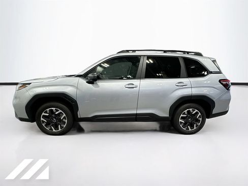 Used 2026 Subaru Forester Premium AWD/4WD image 8