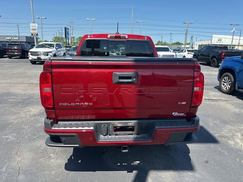 Used 2021 Chevrolet Colorado Z71 AWD/4WD image 3